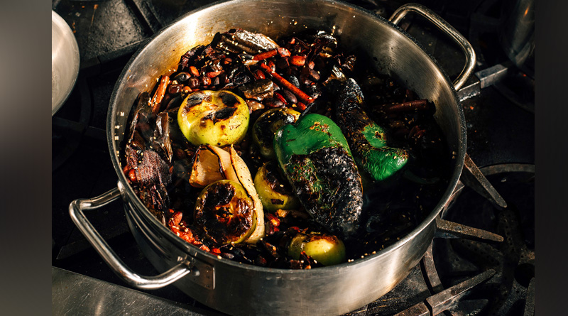 7 smart tips to remove the burnt smell from food | Sangbad Pratidin