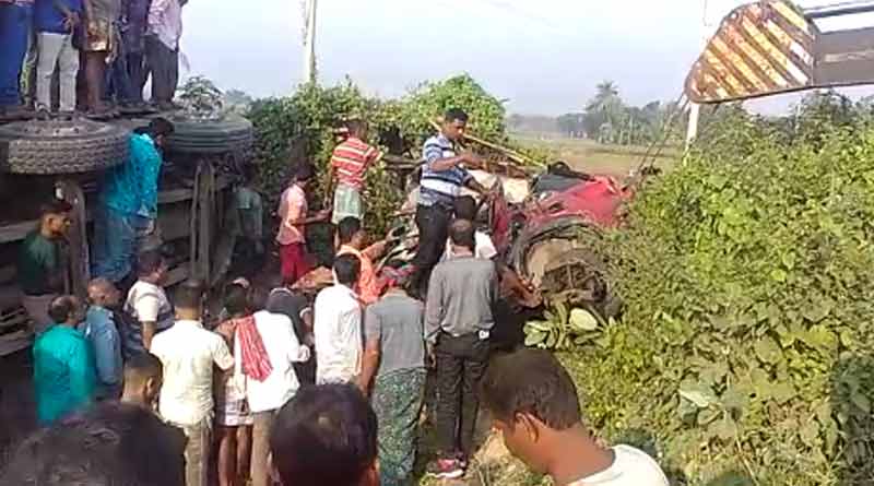 Accident in Nadia's Nakashipara, 5 people died | Sangbad Pratidin