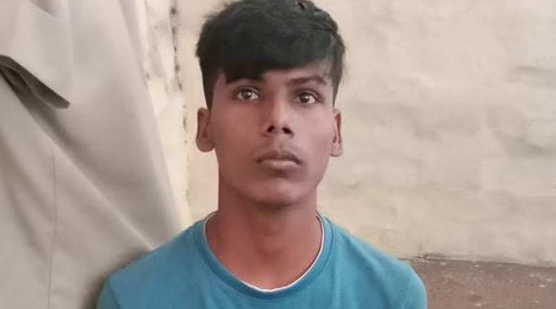 A youth arrested with 60 lakh rupees from Naihati | Sangbad Pratidin