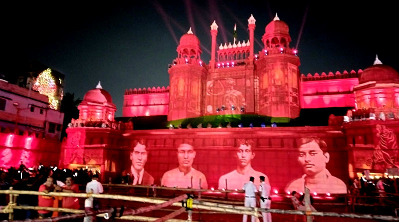 Durga Puja 2022: Light and Sound show stopped at Santosh Mitra Square puja pandal to avoid overcrowd | Sangbad Pratidin