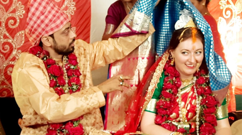 Russian woman marries West Bengal man for love | Sangbad Pratidin