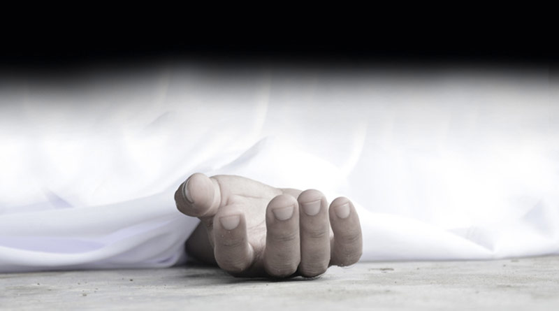 Man could not bear treatment cost of wife, dead body of couple found at Jadavpur | Sangbad Pratidin