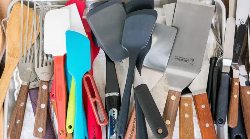 Applicable spatulas to cook different dishes | Sangbad Pratidin
