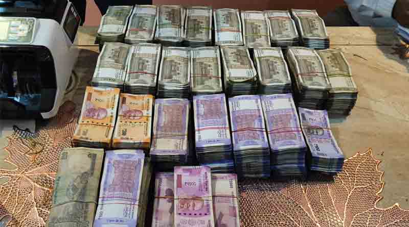 Kolkata Police recovers 65 lacs from Kolkata, one arrested | Sangbad Pratidin