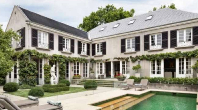 Former Aussie skipper Ricky Ponting has bought the mansion above its listed price in the market । Sangbad Pratidin