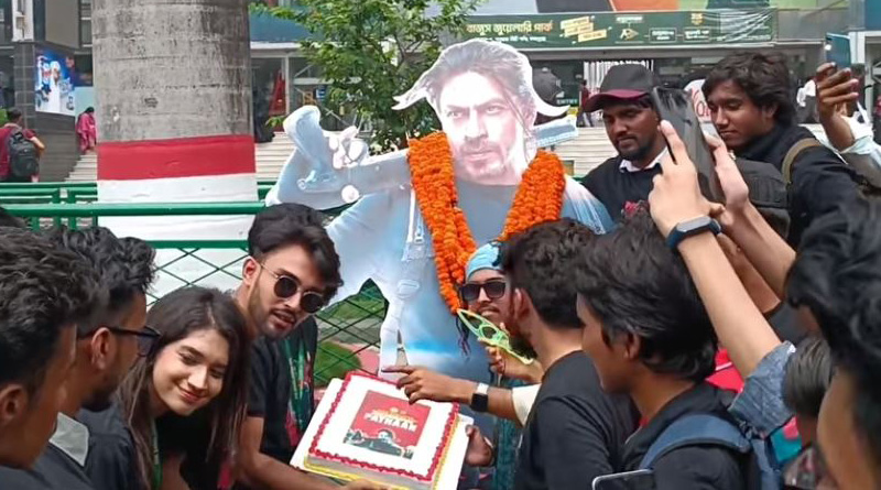 Shah Rukh Khan's Pathaan Takes Bangladesh By Storm With Record-Breaking Pre-Bookings| Sangbad Pratidin