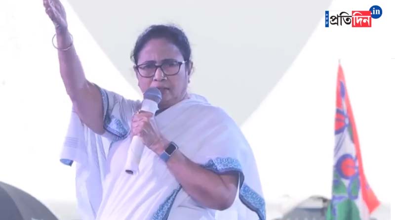 Mamata Banerjee calls herself as living dead body in Maldah rally | Sangbad Pratidin
