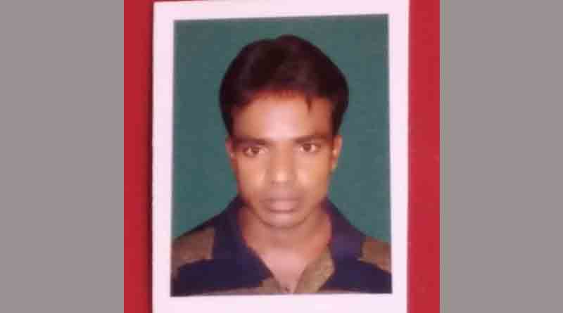 Murshidabad migrant labour died after falling from running train | Sangbad Pratidin