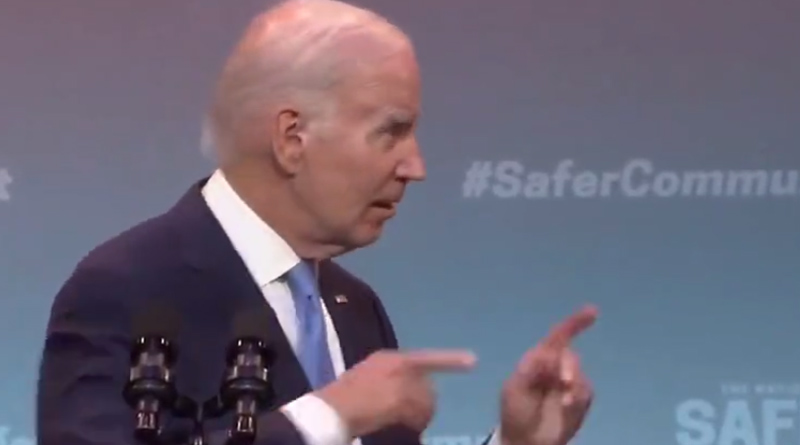 Joe Biden ends speech with 'God save the Queen', trolled। Sangbad Pratidin