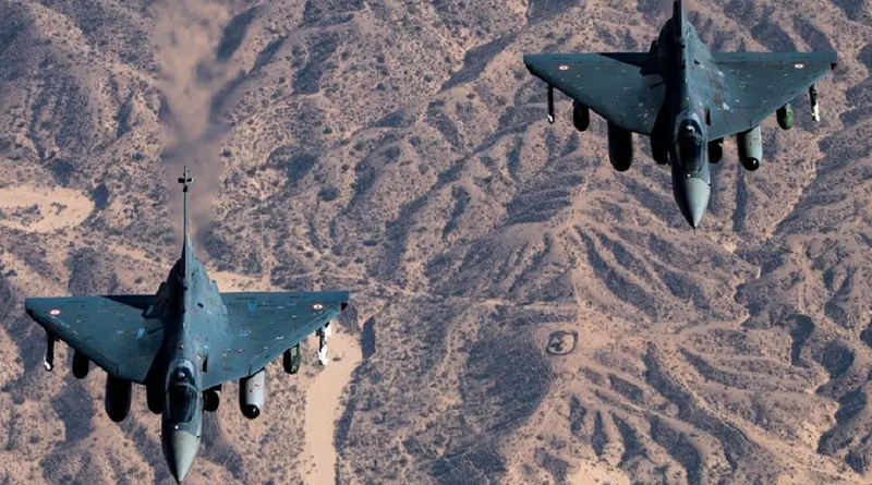 India flies indigenous Tejas along Pakistan border as one intruder neutralized | Sangbad Pratidin