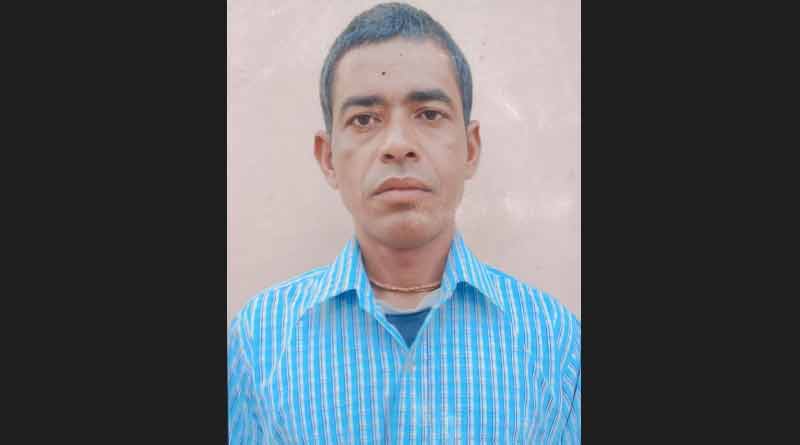 A patient's body recovers in front of Bolpur Sub Divisional Hospital । Sangbad Pratidin