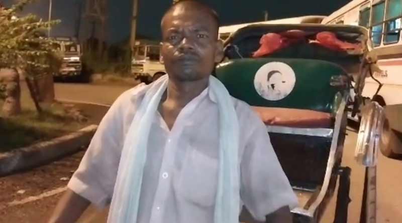 Rickshaw Puller Rup Yadav on the way from Kolkata to Patna by rickshaw | Sangbad Pratidin