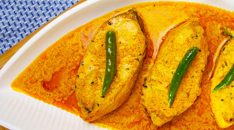 Hilsha recipe: How to cook aam kasundi ilish