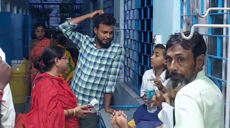 At least ten students ill in lightning strikes in Hooghly । Sangbad Pratidin