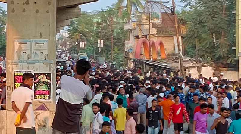 Teenager dies in road accident at Budge Budge Trunk Road । Sangbad Pratidin