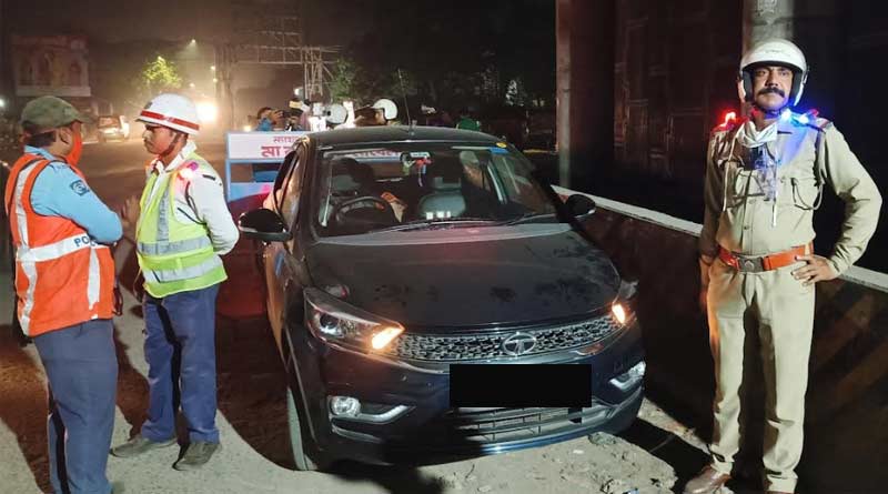 Police seizes cash from a car in East Burdwan । Sangbad Pratidin
