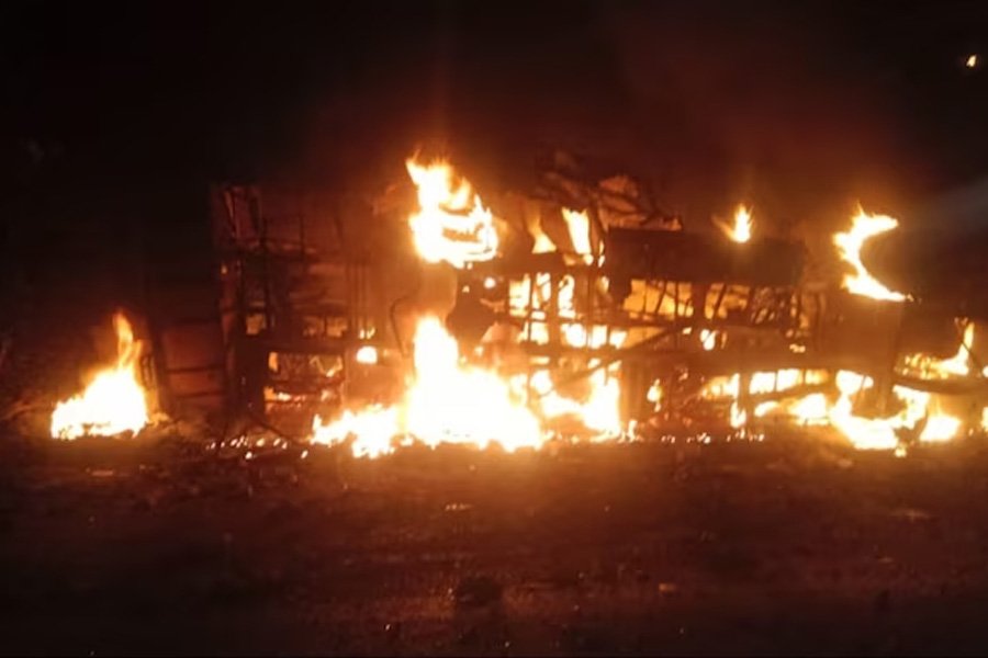 13 dead after bus catches fire in Madhya Pradesh | Sangbad Pratidin