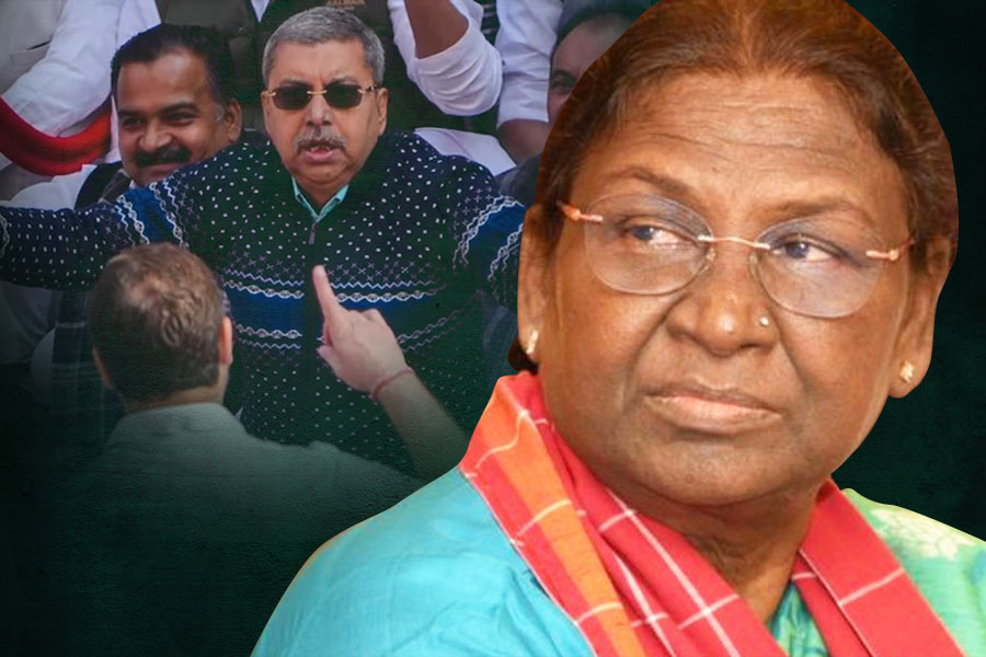 President Murmu dismayed over Dhankhar's mimicry by Kalyan | Sangbad Pratidin