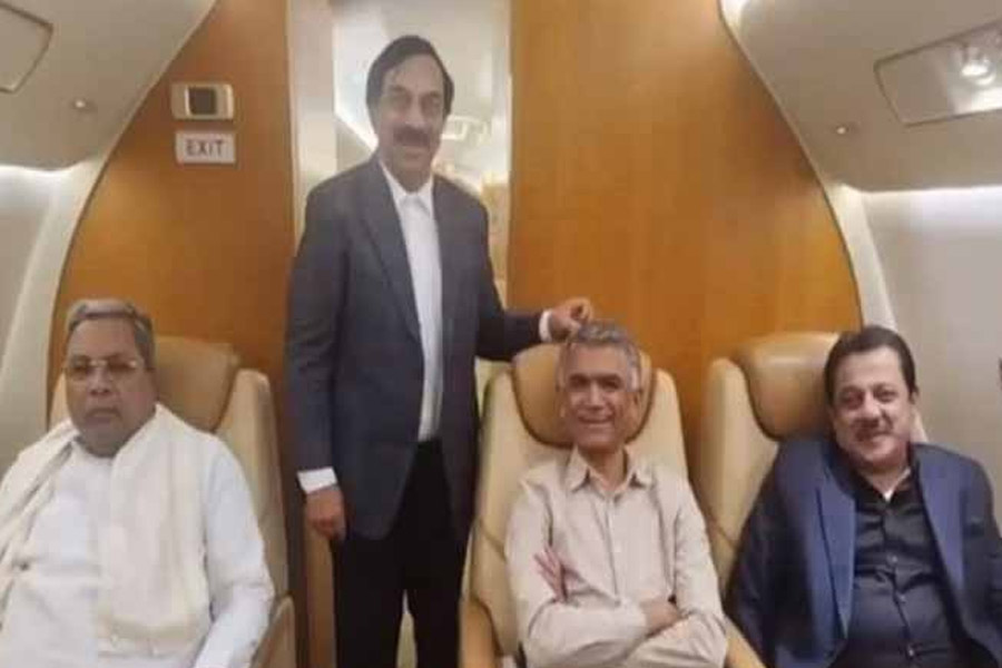 Karnataka CM Siddaramaiah opens up on his 'luxury' jet travel। Sangbad Pratidin