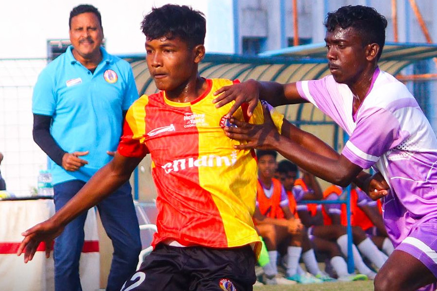 East Bengal benched 5 players after allegation faking age, lost match | Sangbad Pratidin
