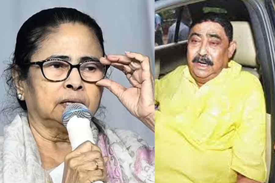 Mamata Banejee ordered to conduct Lok Sabha elections like Anubrata Mandal | Sangbad Pratidin