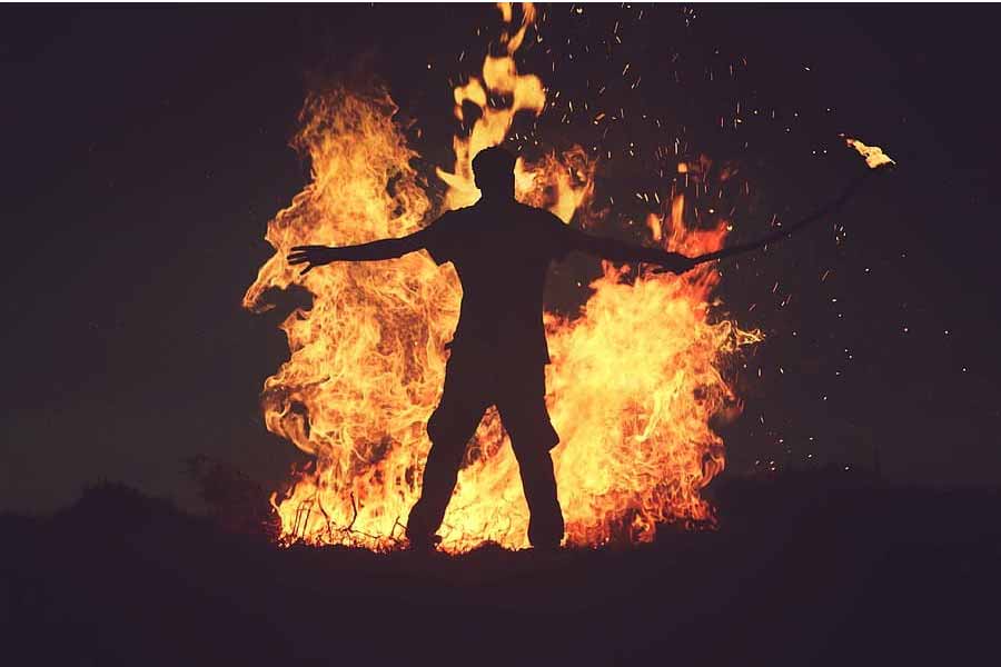 Unable to trace wife man torches in-laws house in Bangladesh। Sangbad Pratidin