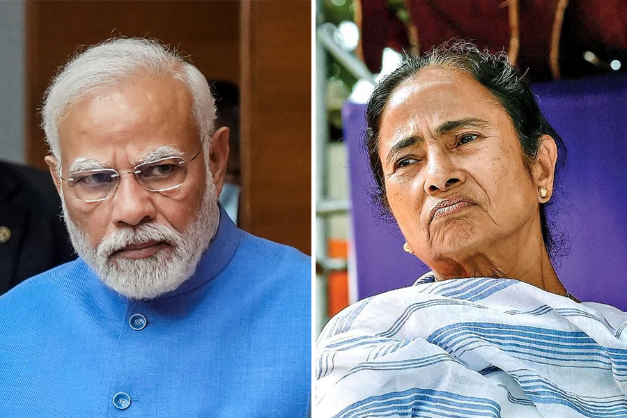 CM Mamata Banerjee attacks PM Modi for his derogatory remark