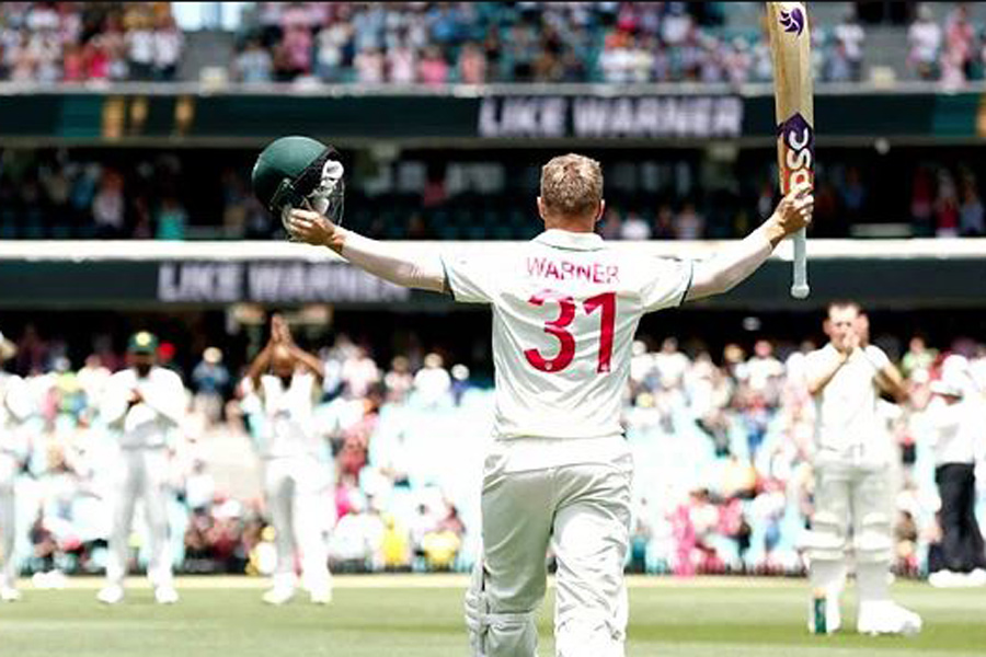 Australian star David Warner bid adieu to his illustrious career । Sangbad Pratidin