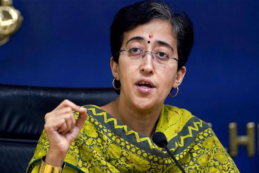 Cops at Delhi Minister Atishi's home over 'poaching' claims । Sangbad Pratidin