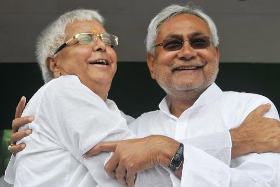 Nitish Kumar responds to Lalu Yadav doors open remark | Sangbad Pratidin