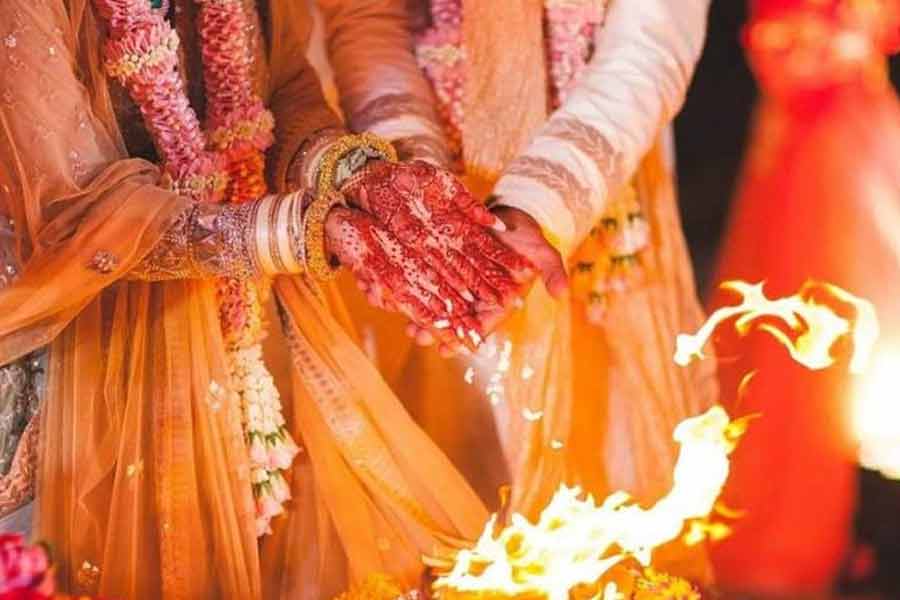 Former husband hampers second wedding of ex wife in Ghatal । Sangbad Pratidin