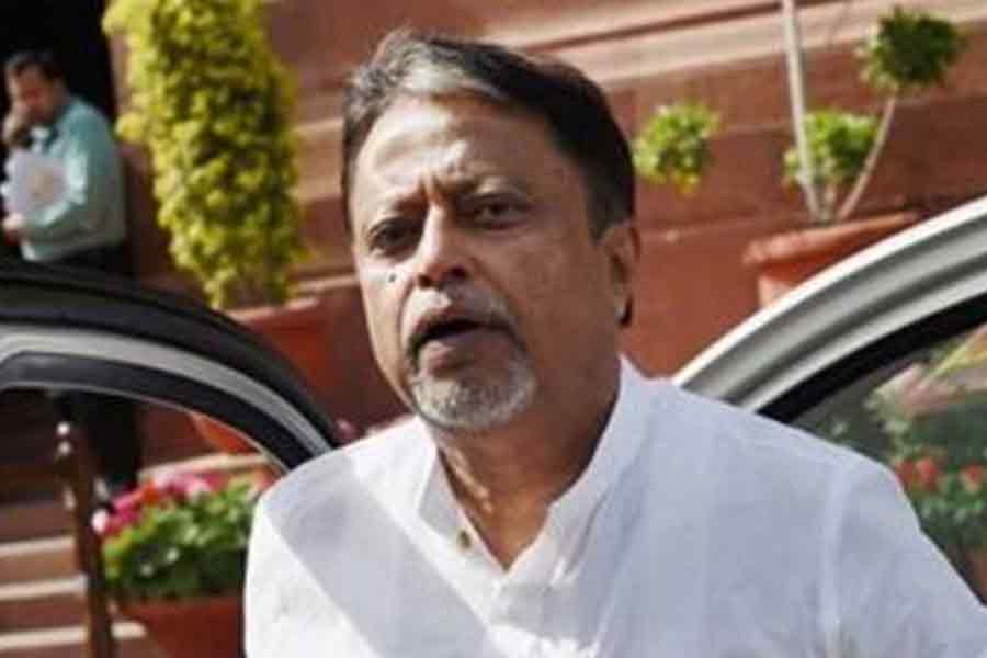 PIL filed to Calcutta HC to know Mukul Roy's position