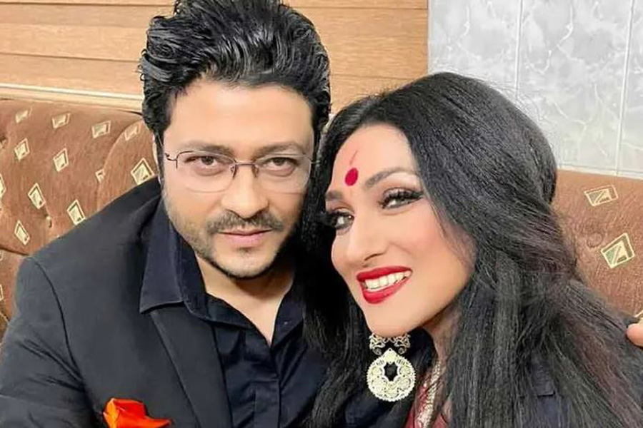 Ferdous Ahmed requests Rituparna Sengupta to join politics| Sangbad Pratidin