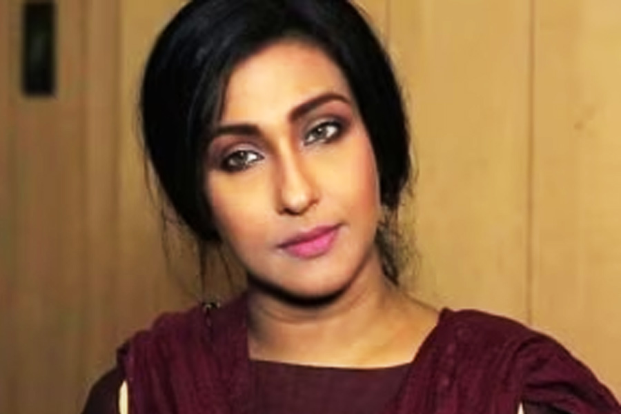 Rituparna Sengupta files complaint against insurance company | Sangbad Pratidin