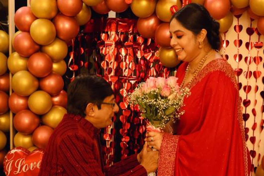 Sreemoyee Chattoraj instagram post about love and Kanchan Mallick goes viral| Sangbad Pratidin
