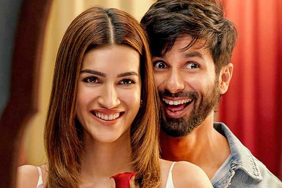 A feeble fable masquerading as a robo rom-com, Teri Baaton Mein Aisa Uljha Jiya aspires to address what unrealistic expectations| Sangbad Pratidin