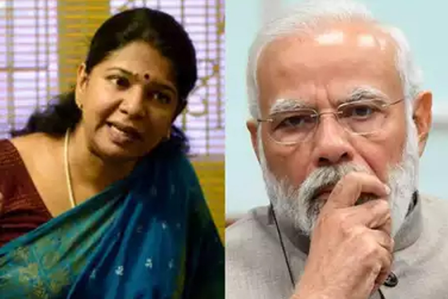 DMK MP Kanimozhi slams Narendra Modi over China sticker row | Sangbad Pratidin