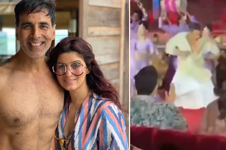 Twinkle-Khanna-trolls-Akshay