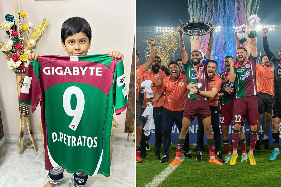 Rajrishi Babu celebrates Mohun Bagan's ISL League Shield win