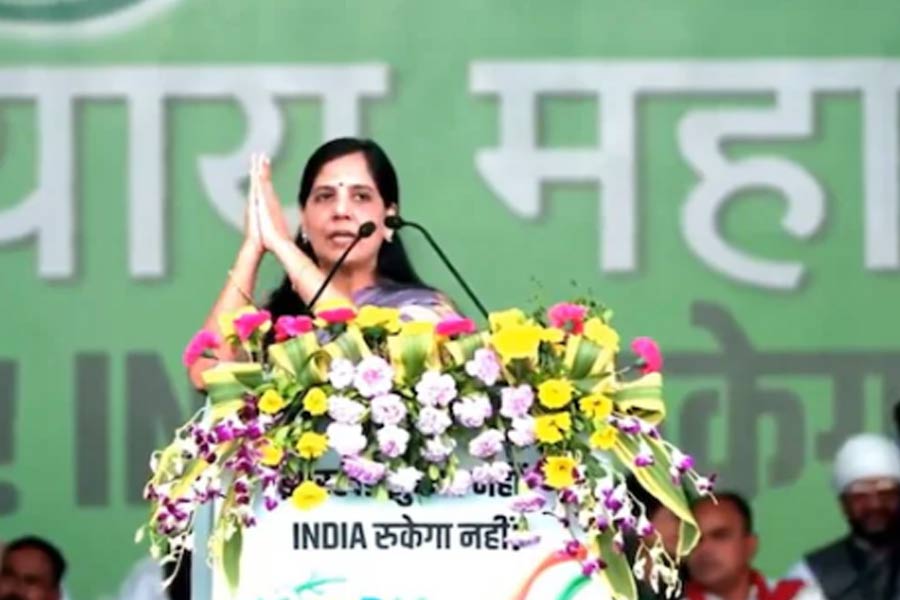 Conspiracy to kill Arvind Kejriwal, claims wife Sunita