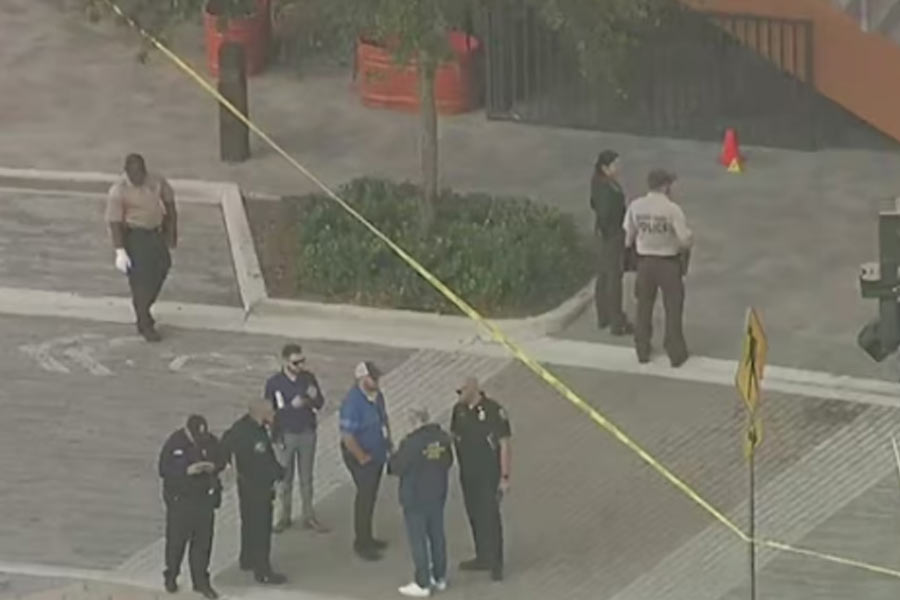 Security guard among 2 killed, 7 hurt in shooting in US