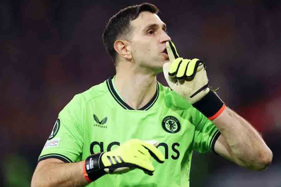 Emi Martinez was shown two yellow cards but wasn't sent off during Aston Villa's match with Lille