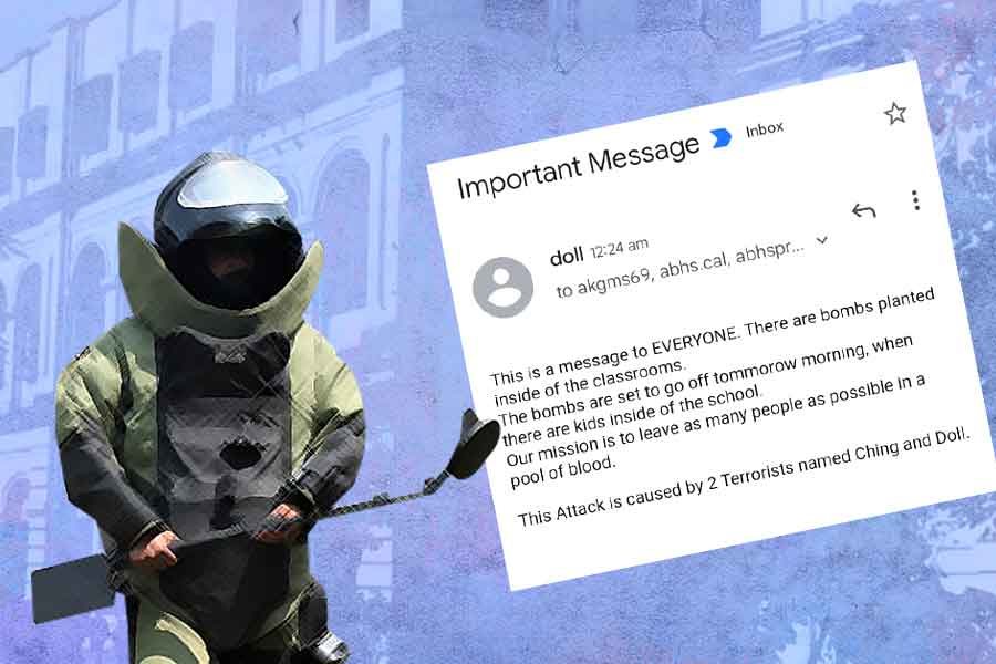 Mail at 200 schools, claiming bomb planted there