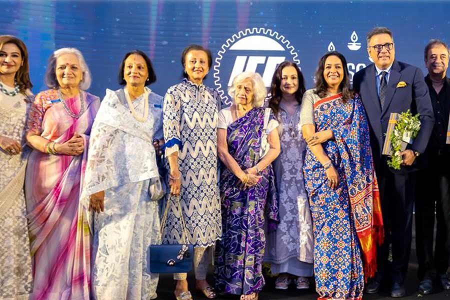 Rajkumar Hirani and Boman Irani attended LSG closing event