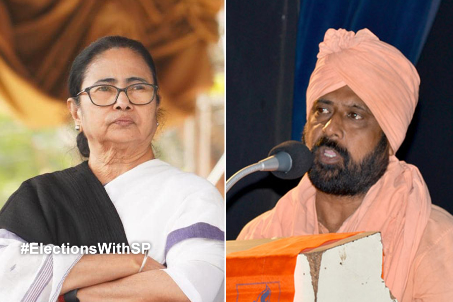 Kartik Maharaj sent legal notice to Mamata Banerjee