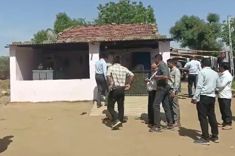 Gujarat man and daughter died after online parcel explodes