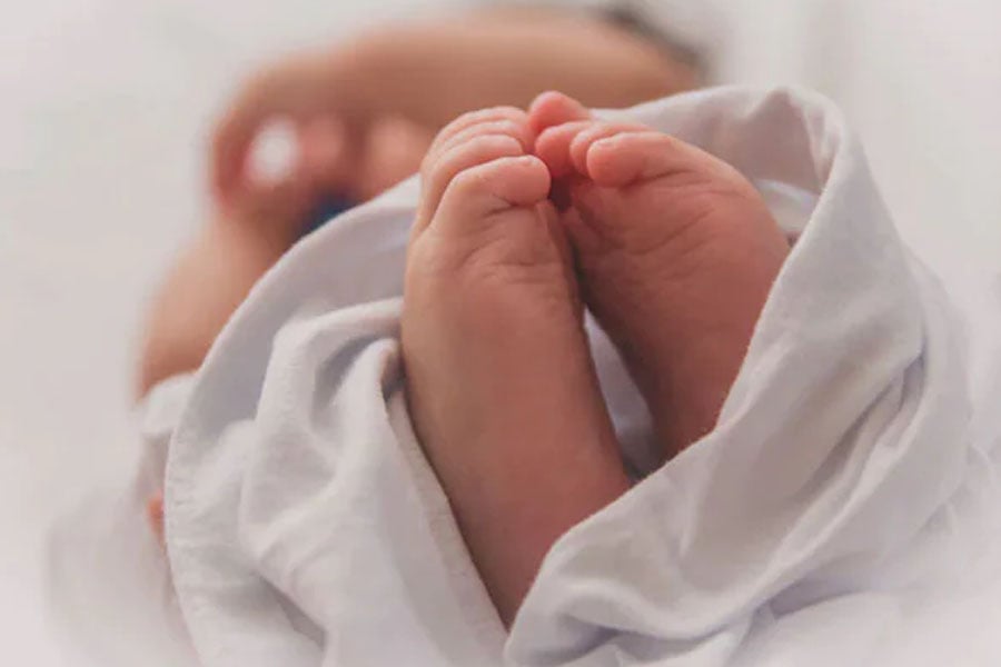 Newborn dies after family leaves her in direct sunlight on doctor's advice in Uttar Pradesh