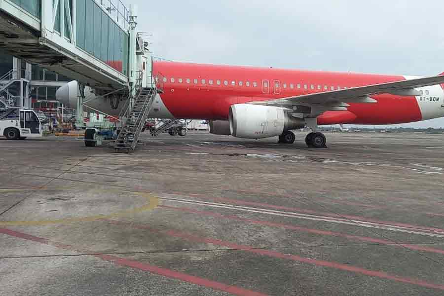 Bomb threat in plane took off from Kolkata Airport
