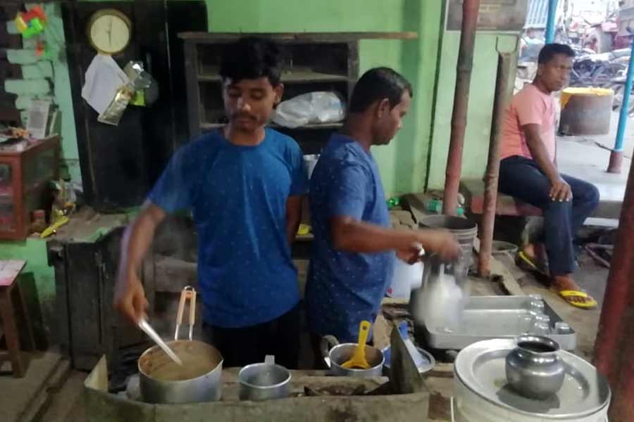 Birbhum student bagged top score in joint entrance exam