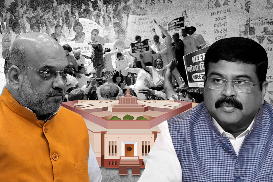 Amit Shah holds meeting on NEET exam irregularities